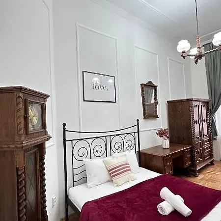 Jozsef 68 - Near Newyork Cafe 民宿 布达佩斯